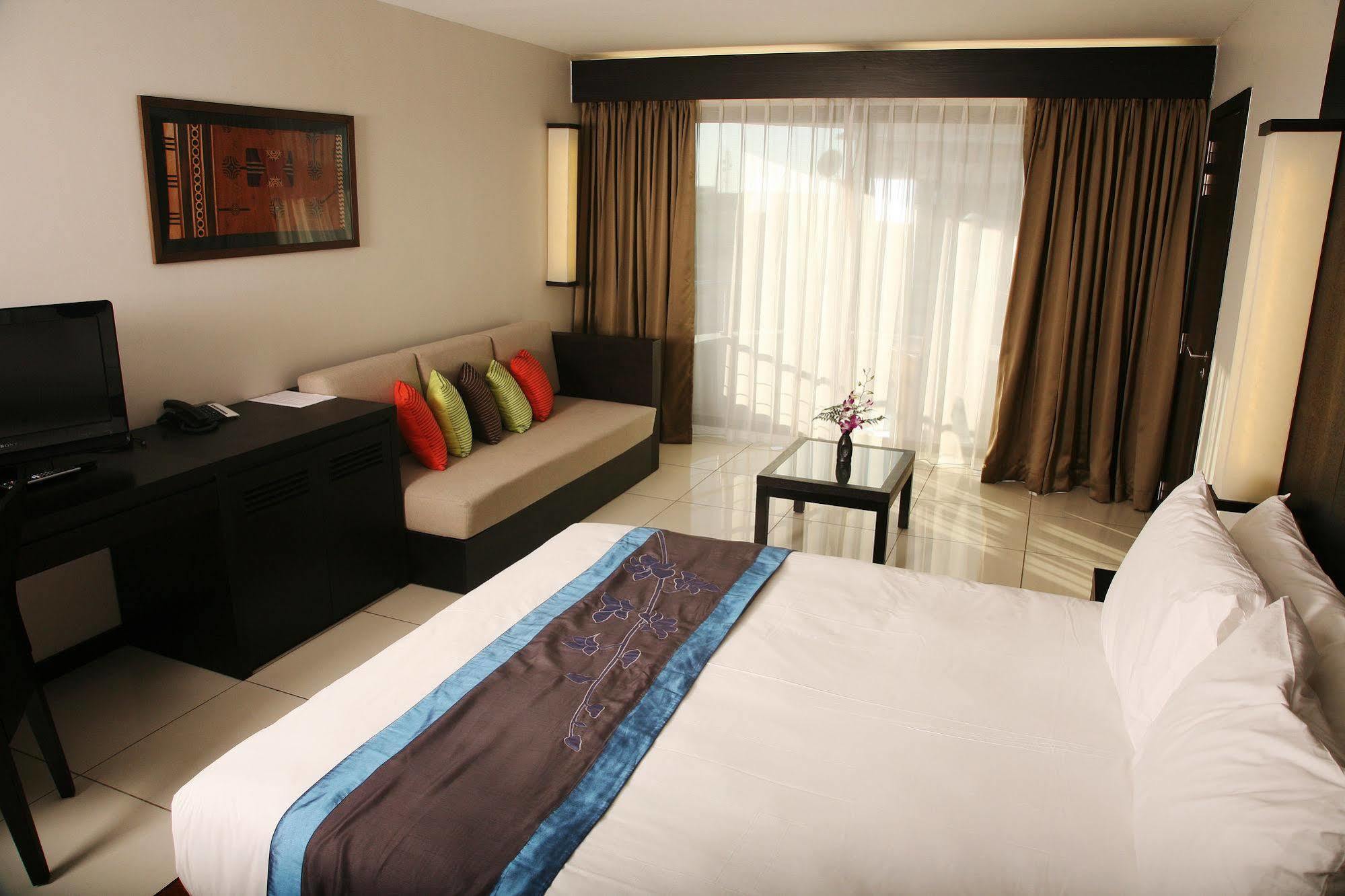 Hotel Tahiti Nui Papeete  Esterno foto