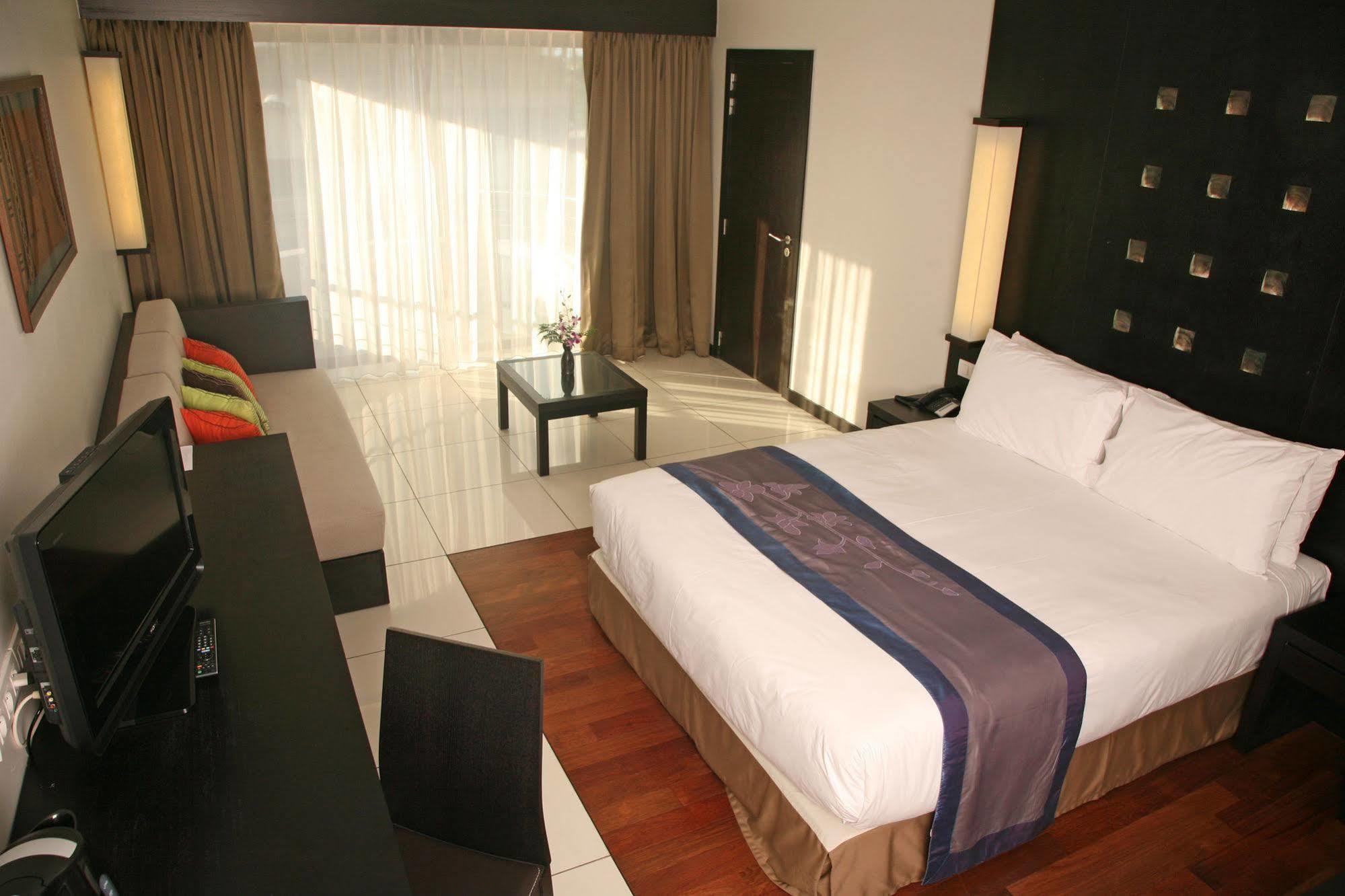 Hotel Tahiti Nui Papeete  Esterno foto