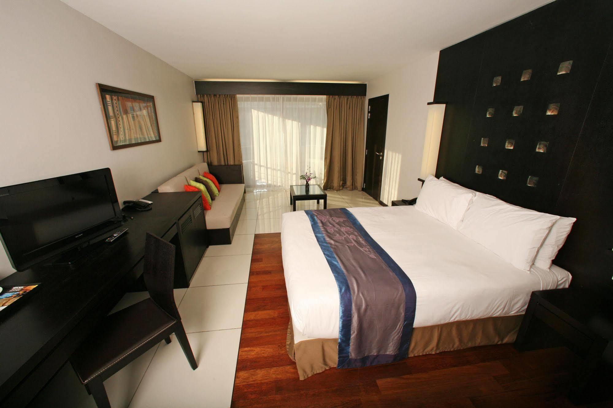 Hotel Tahiti Nui Papeete  Esterno foto